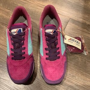 Women’s Brooks Chariot Running Shoes
